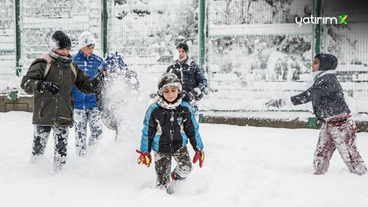 İstanbul'da O İlçelerde Okullar Tatil Edildi!