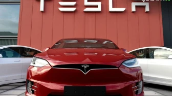 Tesla Binlerce Aracı Geri Çağırıyor! Hataya İnanamayacaksınız