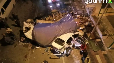 Şanlıurfa'da feci kaza! Kamyon çarptığı otomobille birlikte üst geçitten aşağı düştü